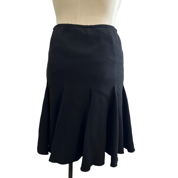 Armani Collezioni Side Zip Knee Length A Line Tulip Ruffle Skirt Black Crepe 10 - Picture 2 of 8